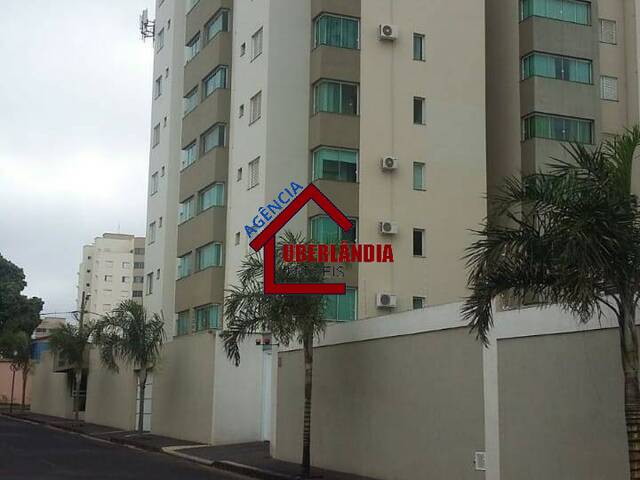 Apartamento para Venda em Uberlândia - 2