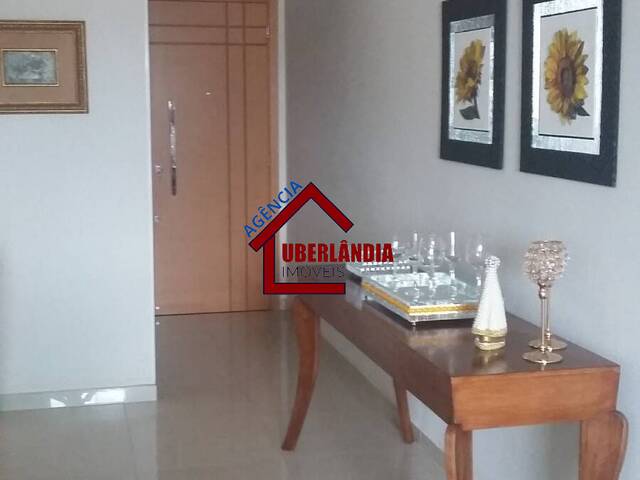 Apartamento para Venda em Uberlândia - 3