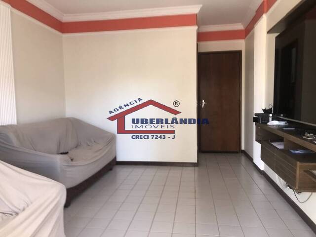 Apartamento para Venda em Uberlândia - 3