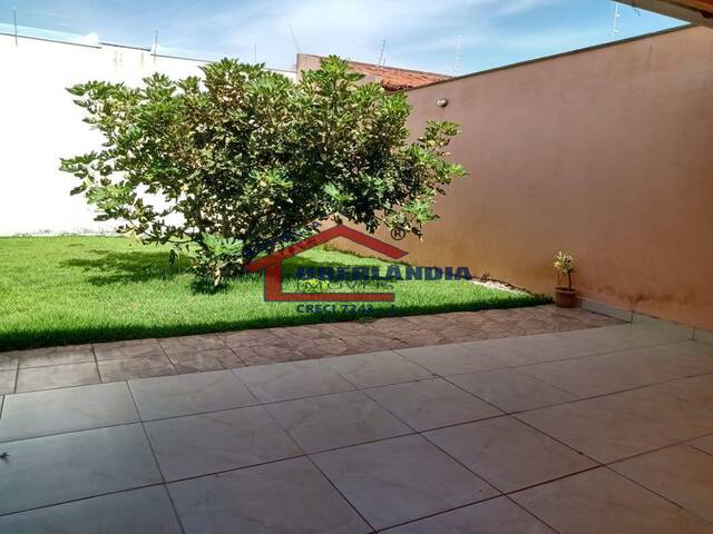 #CAS11SM - Casa para Venda em Uberlândia - MG - 2