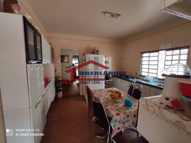 Casa para Venda em Uberlândia - 1