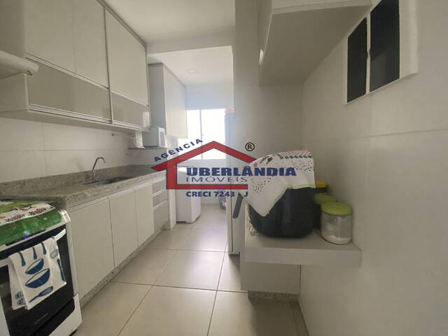 #APTO6LJ - Apartamento para Venda em Uberlândia - MG