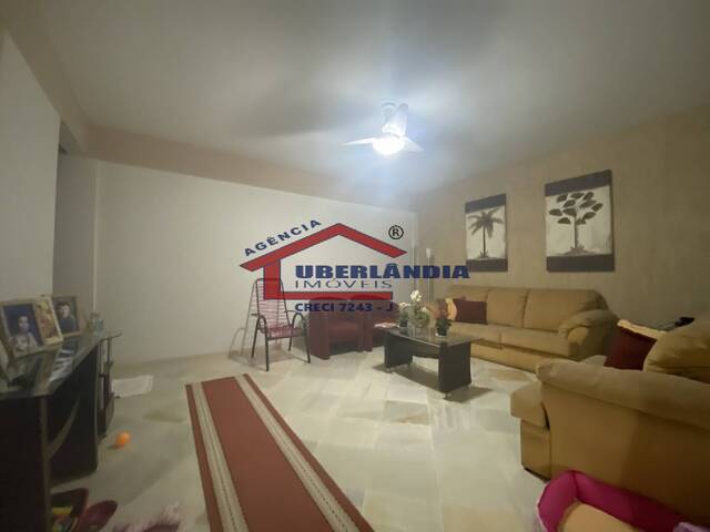 Apartamento para Venda em Uberlândia - 4