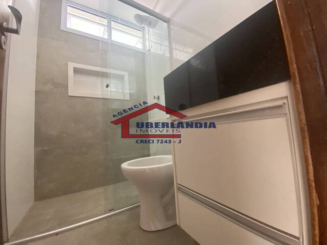 Apartamento para Venda em Uberlândia - 3