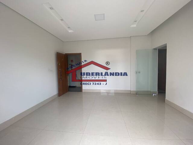 Apartamento para Venda em Uberlândia - 4