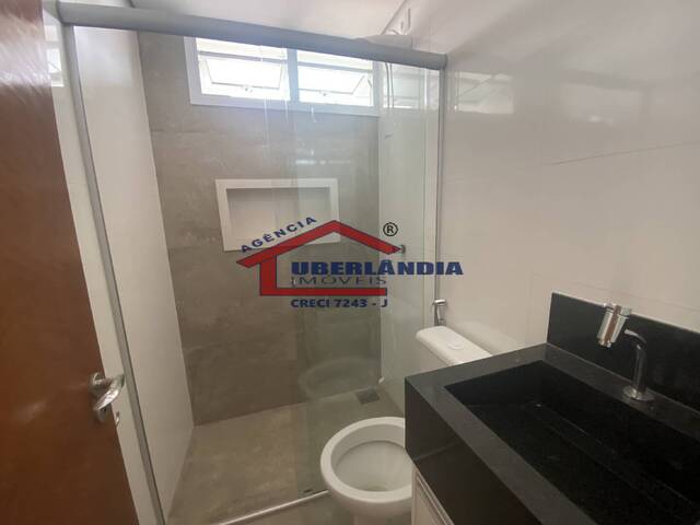 Apartamento para Venda em Uberlândia - 5