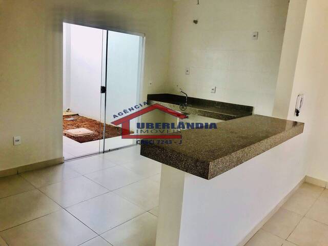 #CS2SJ - Casa para Venda em Uberlândia - MG - 2