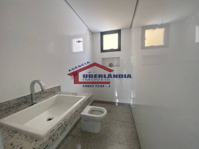 Apartamento para Venda em Uberlândia - 3