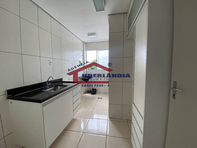 Apartamento para Venda em Uberlândia - 2