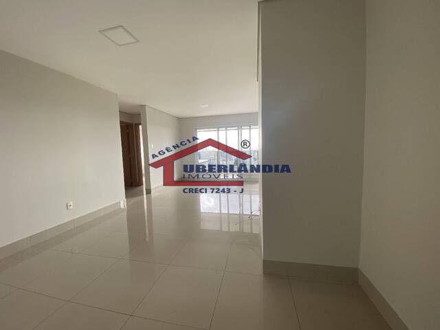 Apartamento para Venda em Uberlândia - 1