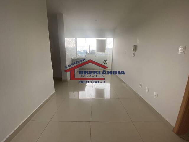 Apartamento para Venda em Uberlândia - 2