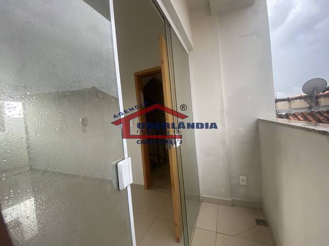 Apartamento para Venda em Uberlândia - 4