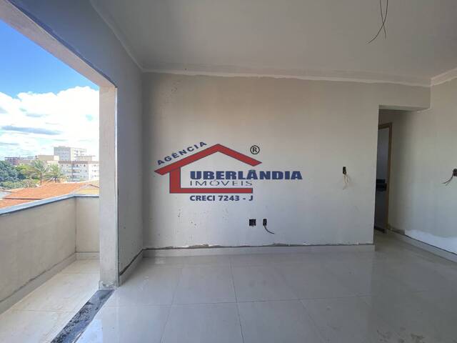 Apartamento para Venda em Uberlândia - 1