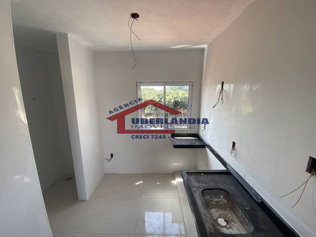 Apartamento para Venda em Uberlândia - 4