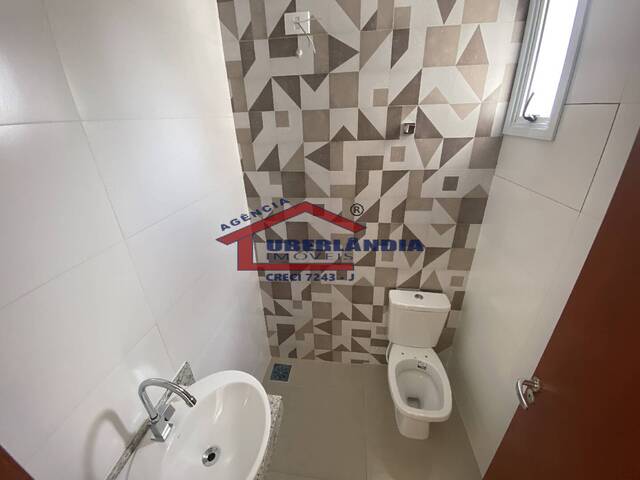 Apartamento para Venda em Uberlândia - 4