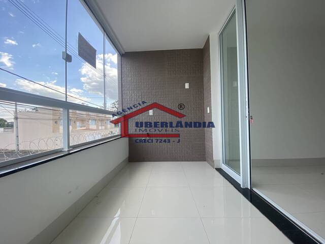 Apartamento para Venda em Uberlândia - 2