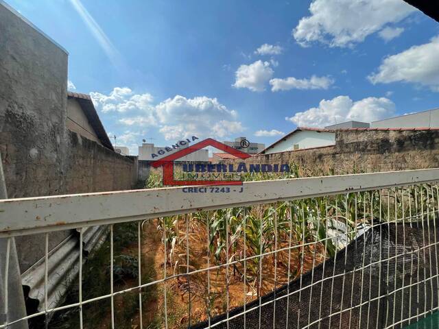 Terreno para Venda em Uberlândia - 3