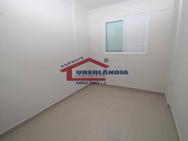 Apartamento para Venda em Uberlândia - 4