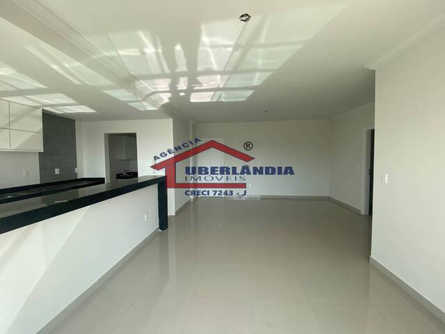 Apartamento para Venda em Uberlândia - 5