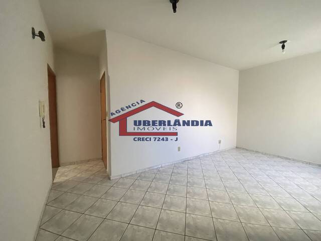 Apartamento para Locação em Uberlândia - 2