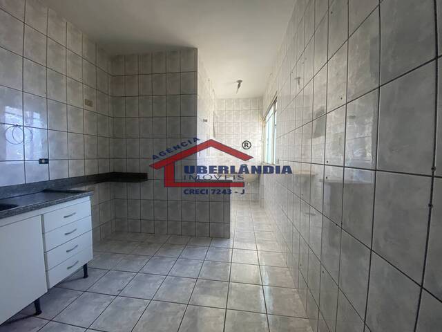 Apartamento para Locação em Uberlândia - 3