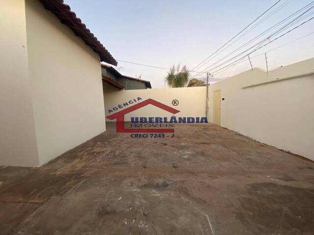 #CAS01JH - Casa para Venda em Uberlândia - MG - 3