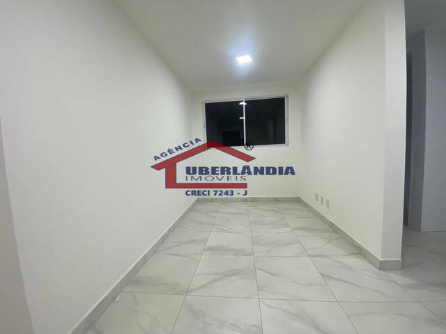 Apartamento para Locação em Uberlândia - 1