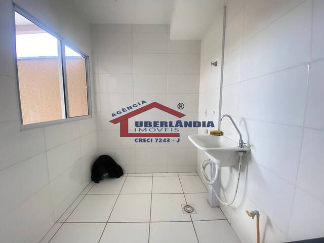 Apartamento para Venda em Uberlândia - 3