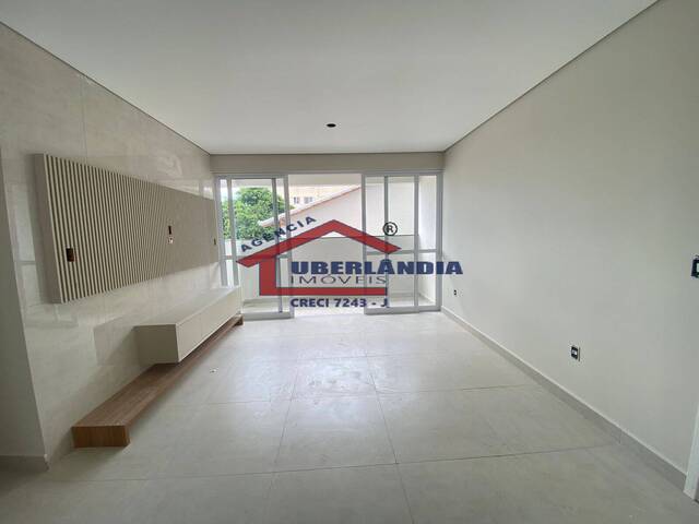 Apartamento para Venda em Uberlândia - 2