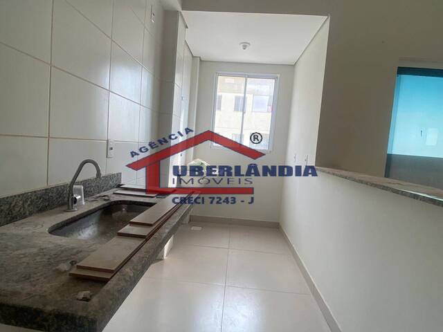 Apartamento para Venda em Uberlândia - 4