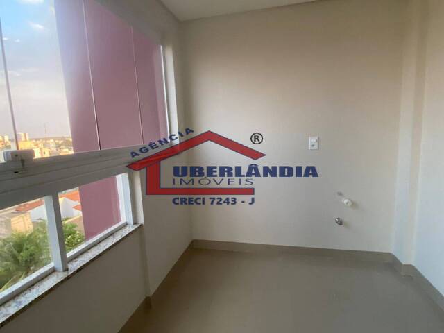 Apartamento para Venda em Uberlândia - 1