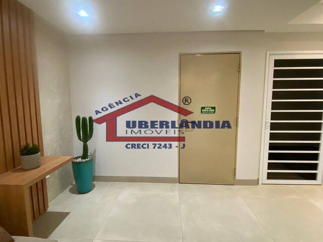 Apartamento para Venda em Uberlândia - 5