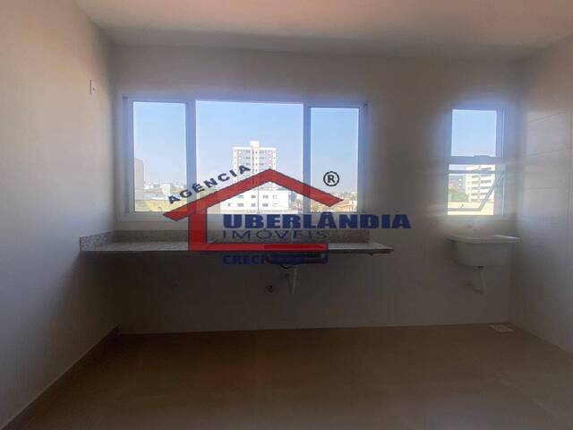 Apartamento para Venda em Uberlândia - 5