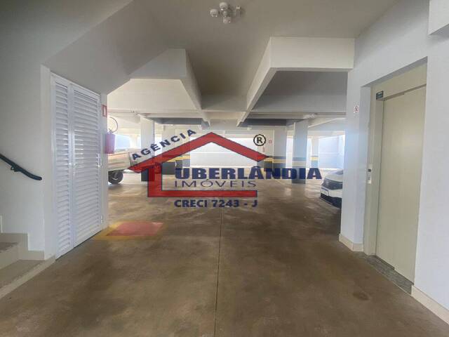 Apartamento para Venda em Uberlândia - 2