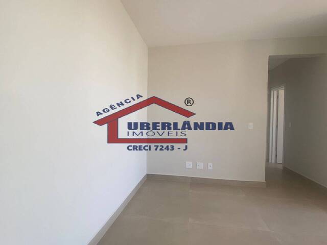 Apartamento para Venda em Uberlândia - 4