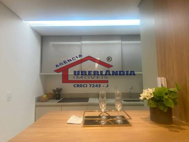 Apartamento para Venda em Uberlândia - 5