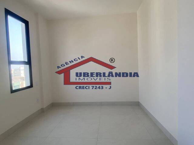 Apartamento para Venda em Uberlândia - 3