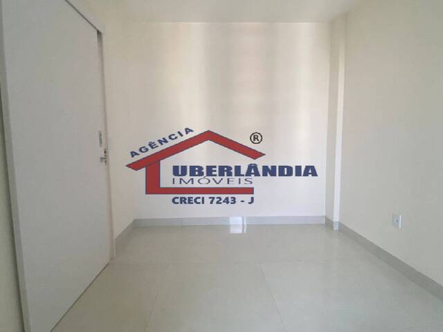 Apartamento para Venda em Uberlândia - 1