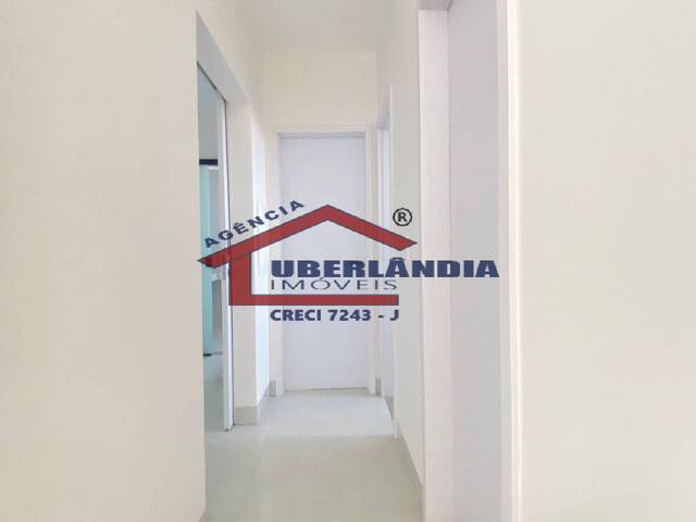 Apartamento para Venda em Uberlândia - 5