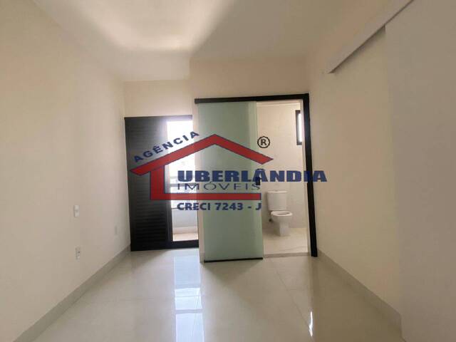 Apartamento para Venda em Uberlândia - 2